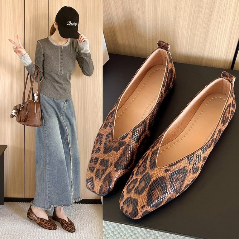 Leatherwork Patterns Free - حذاء نسائي جديد بنمط جلد الثعبان،