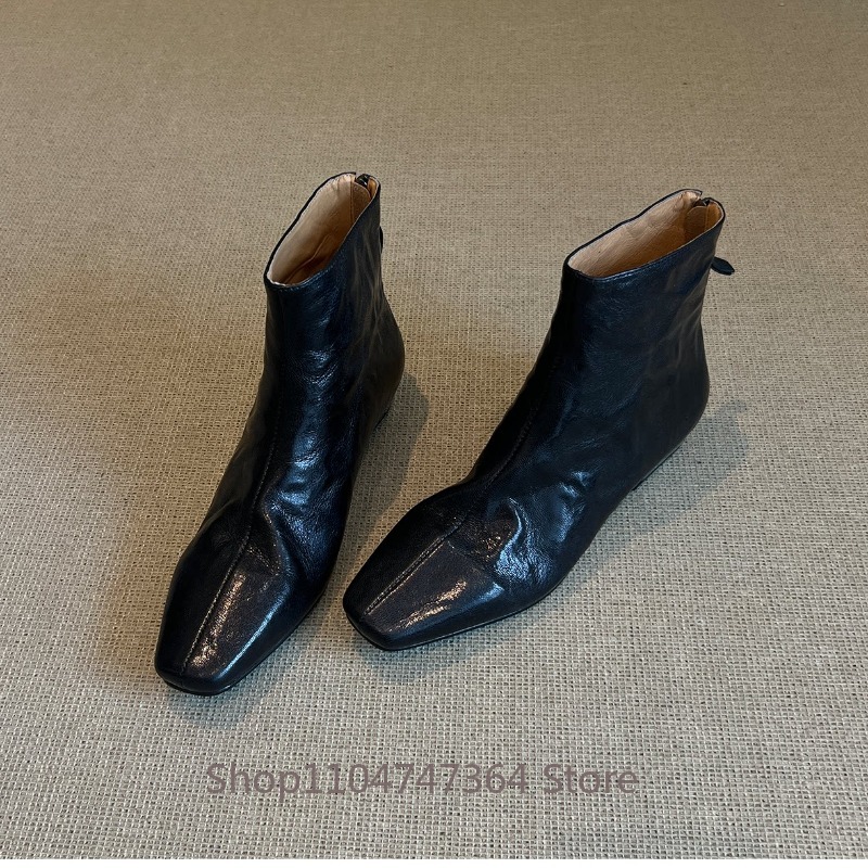 أحذية نسائية من جلد الغنم بتصم - مراجعة Leatherwork In French وسعره
